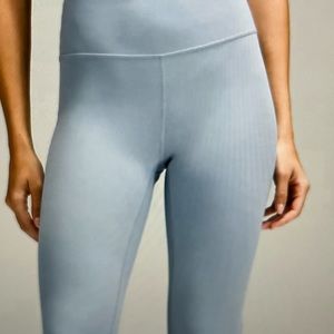 Lululemon Wunder Train High-Rise Tight